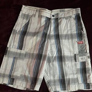 Wrangler Blue, White and Gray Plaid Cargo Shorts, sz 34